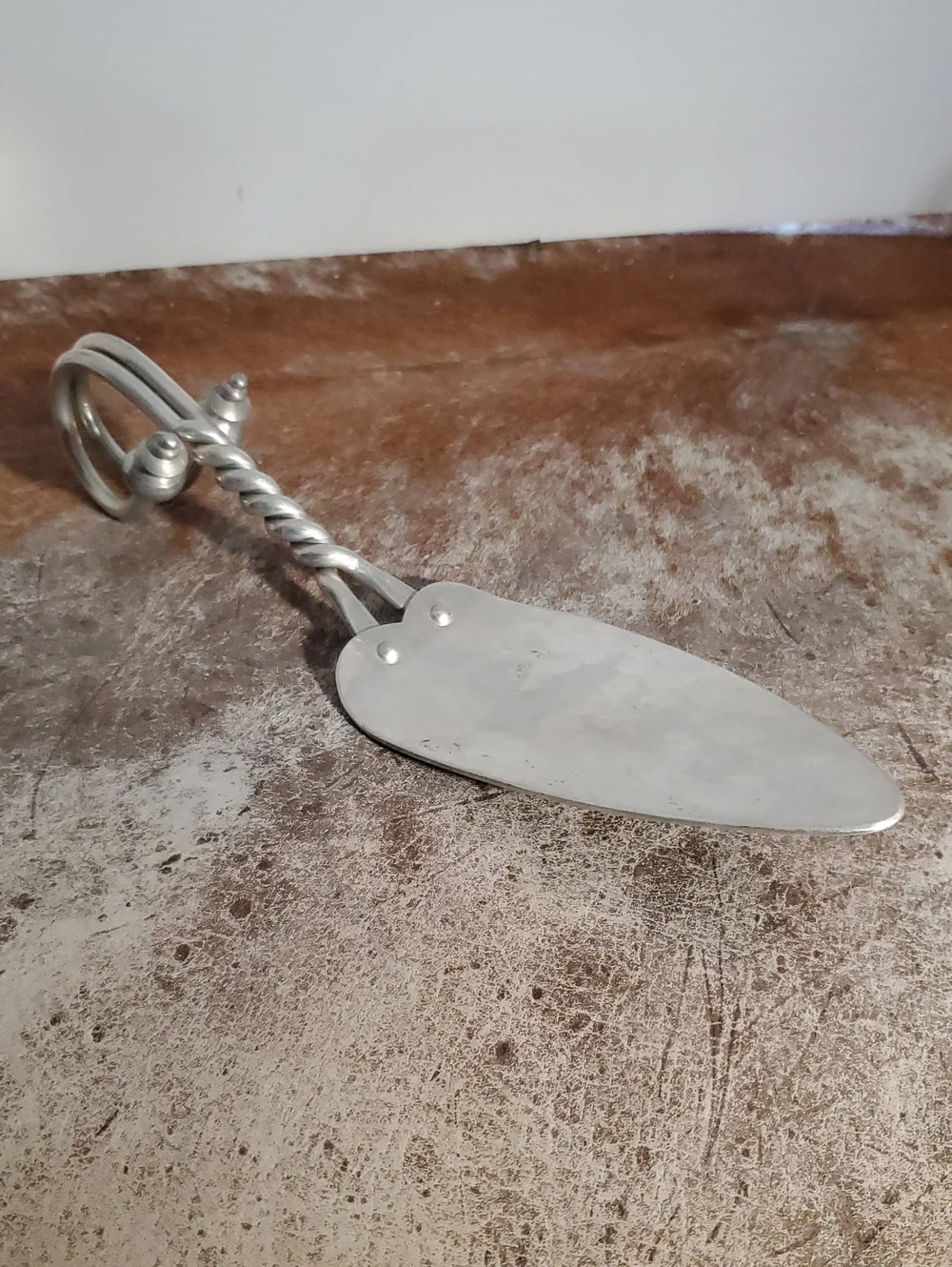Antique-Style Twisted Handle Server in Silver Tone